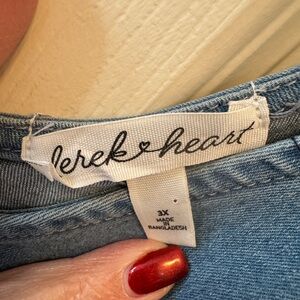 Derek Heart Women's Light Blue Denim Jeans Short Romper. Size 3X.